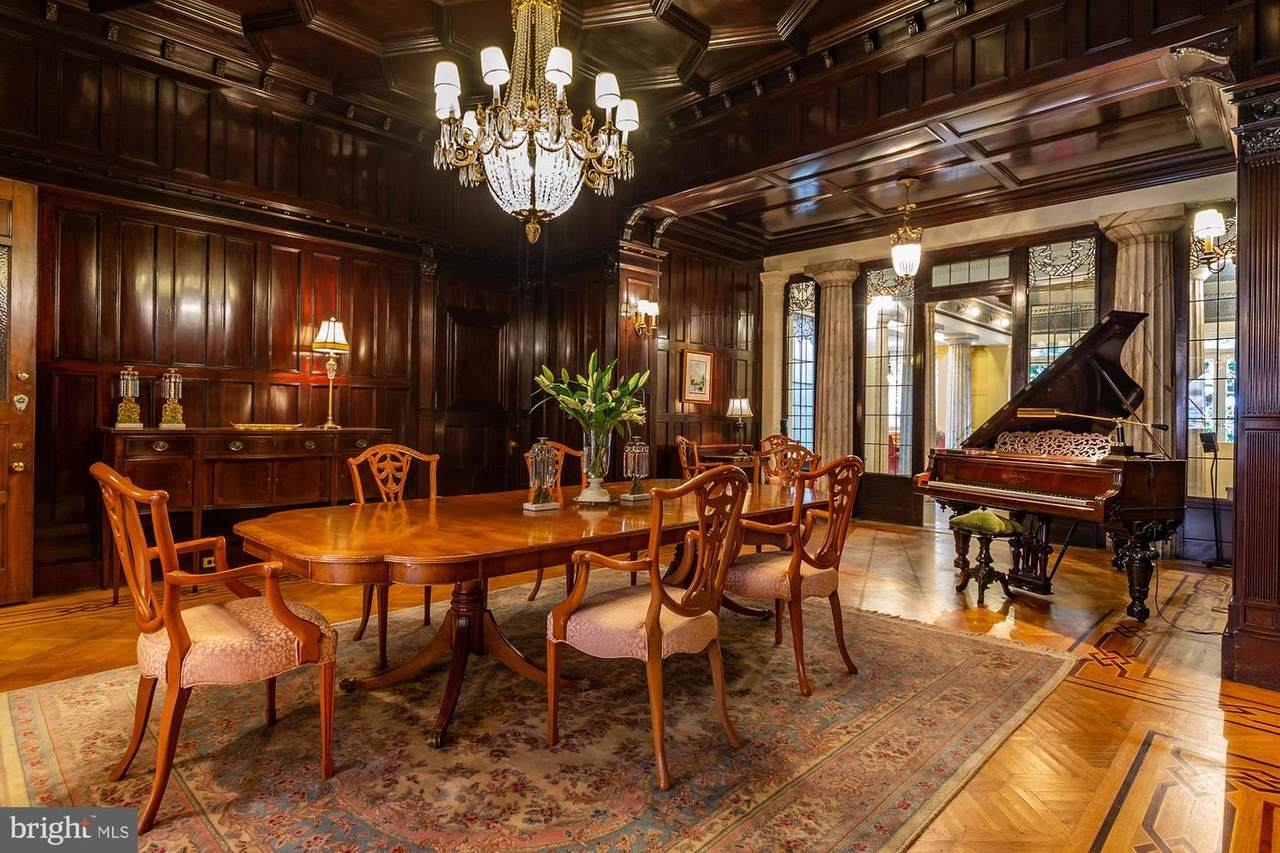 829 Park Avenue - Photo 1