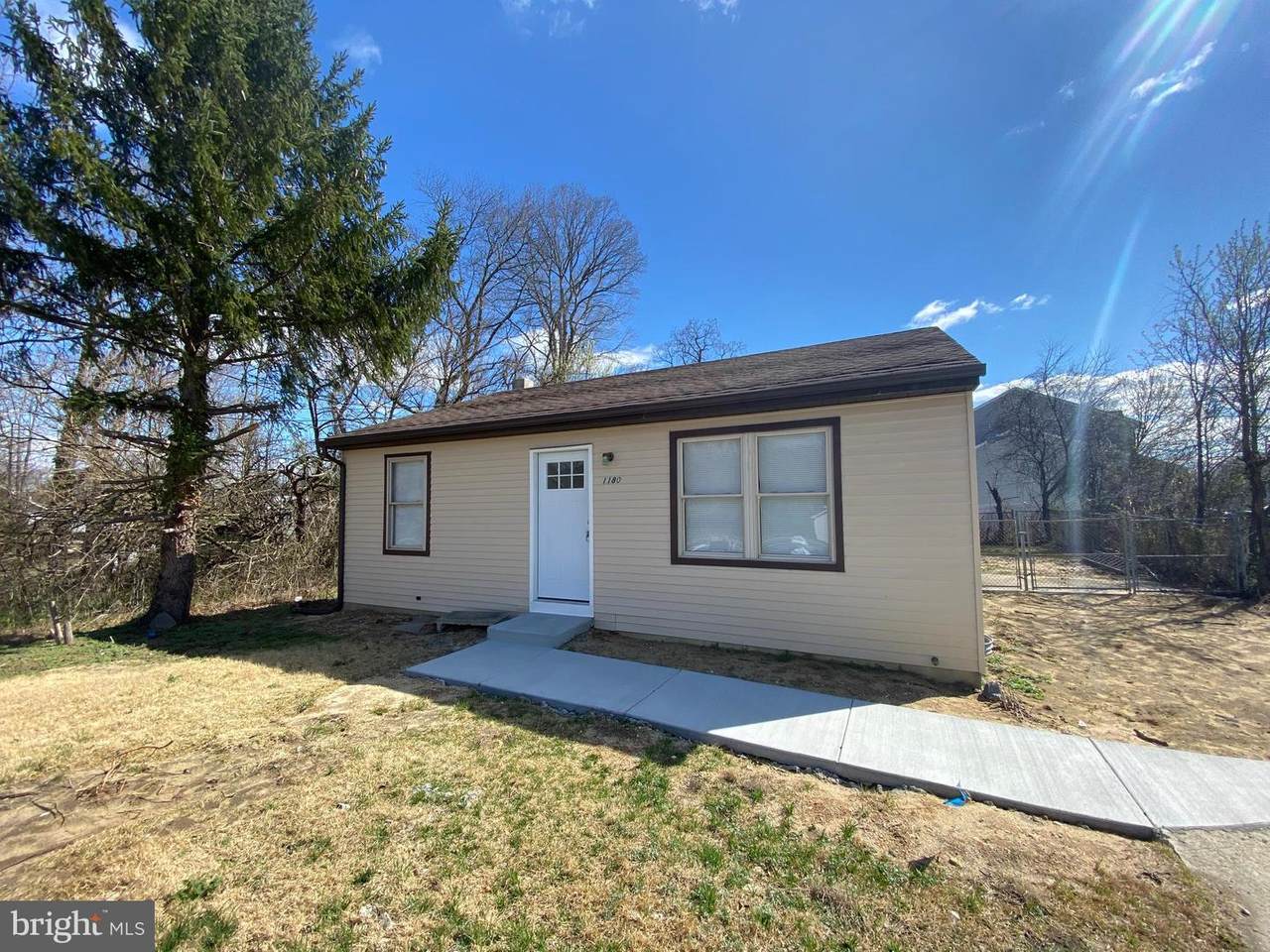 1180 Tanyard Road - Photo 1