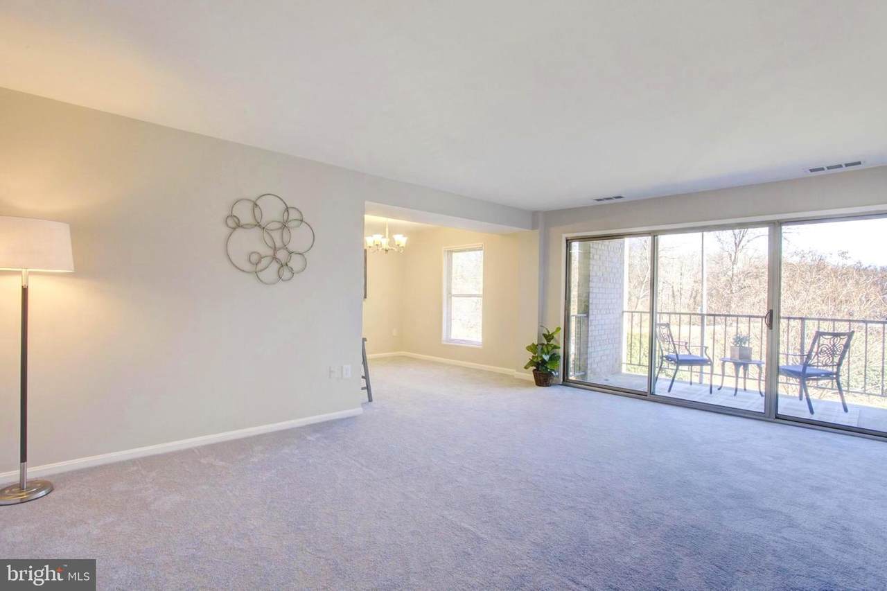 39 Canterbury Square - Photo 1