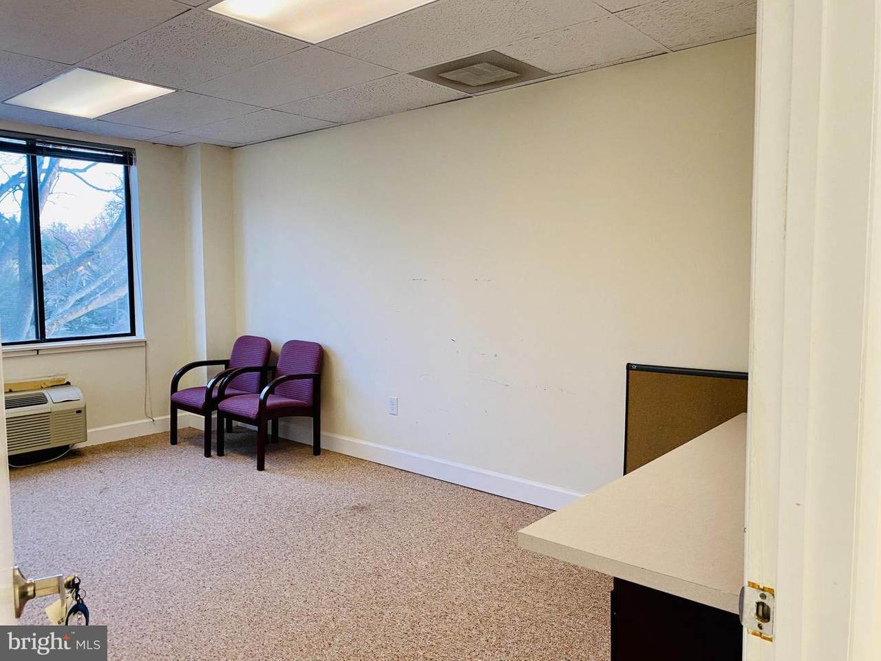 11480 SUNSET HILLS RD - Photo 1