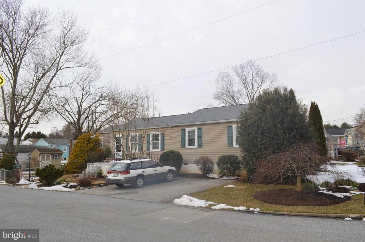 4914 Greenwood Street - Photo 1