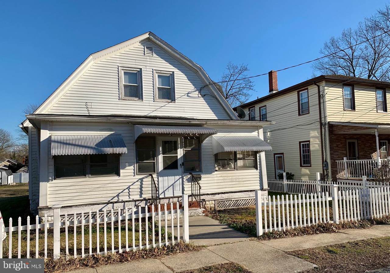 137 Lawrence Street - Photo 1