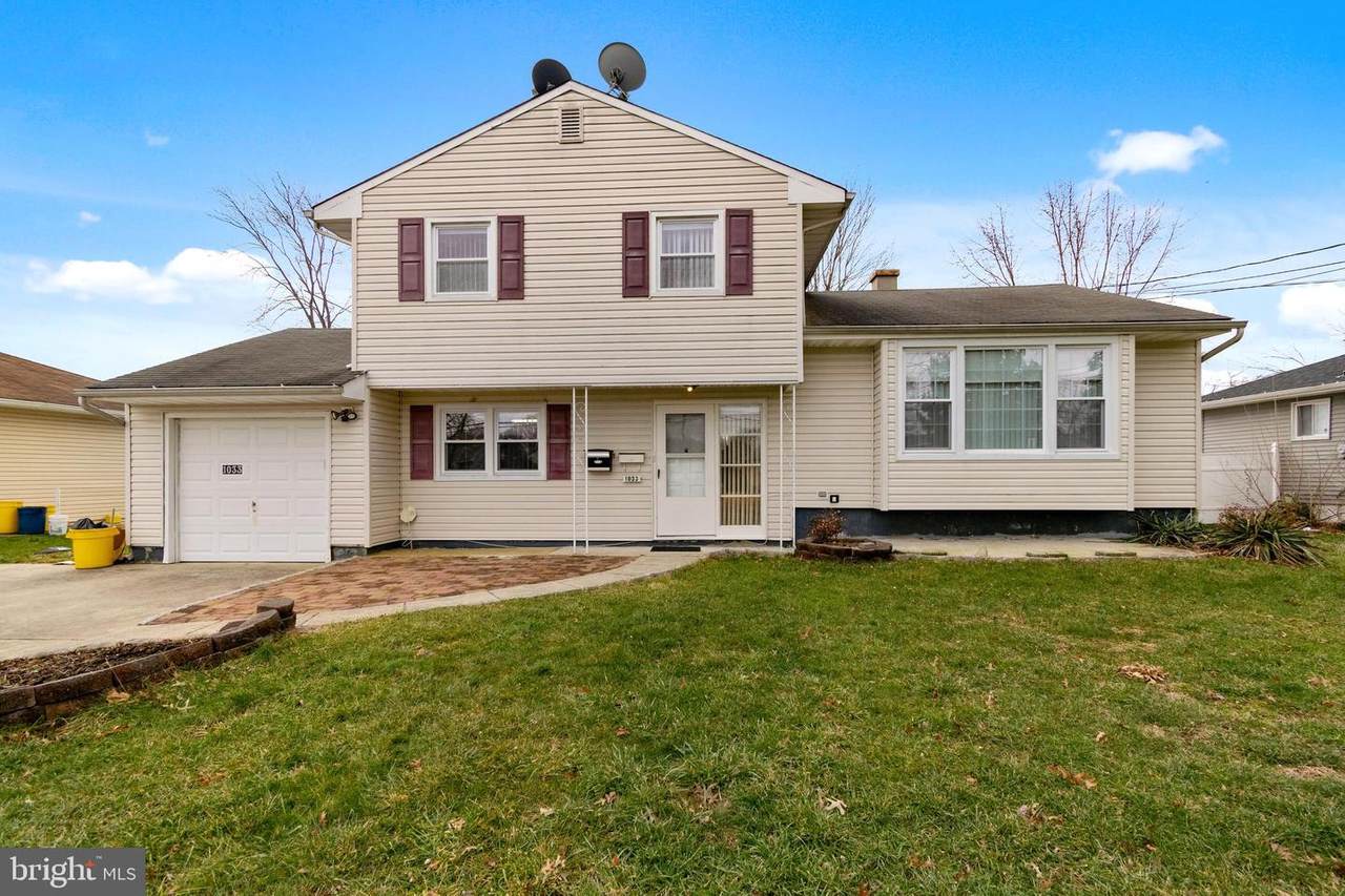 1033 Estates Boulevard - Photo 1