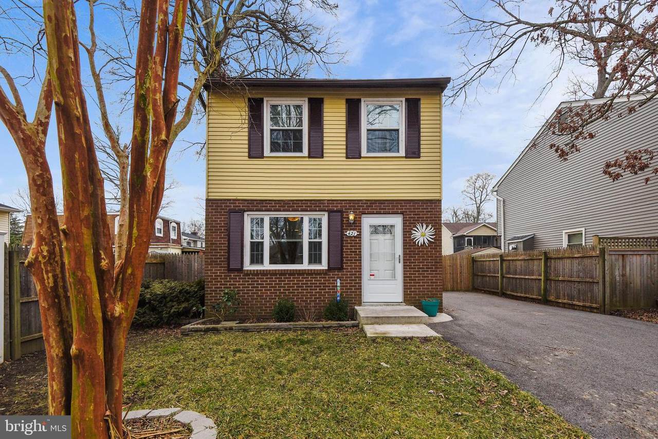 421 Fairmount Drive - Photo 1