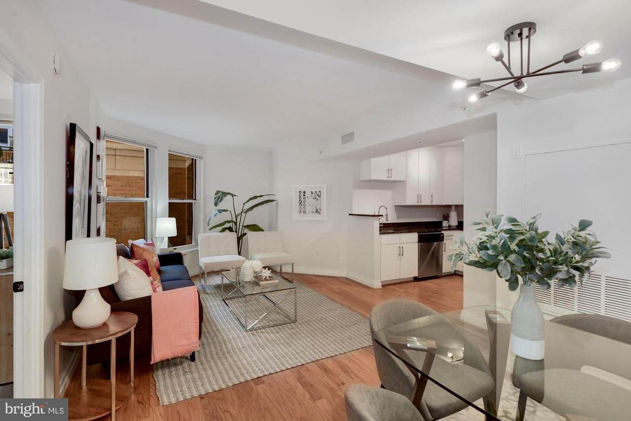 915 E Street - Photo 1