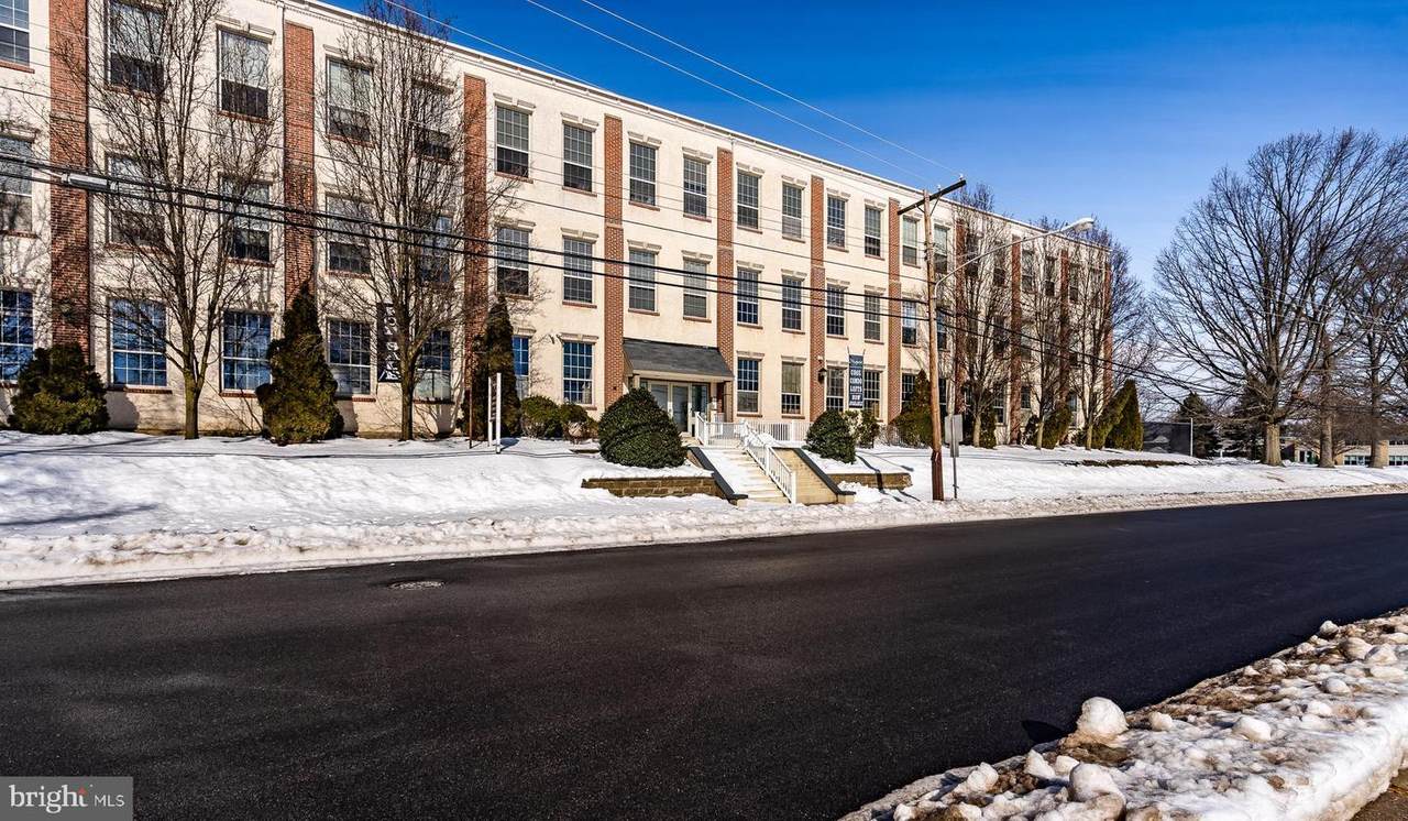 735 Washington Street - Photo 1