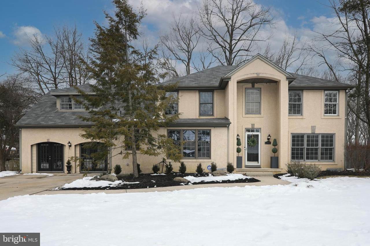 100 Bentley Drive - Photo 1
