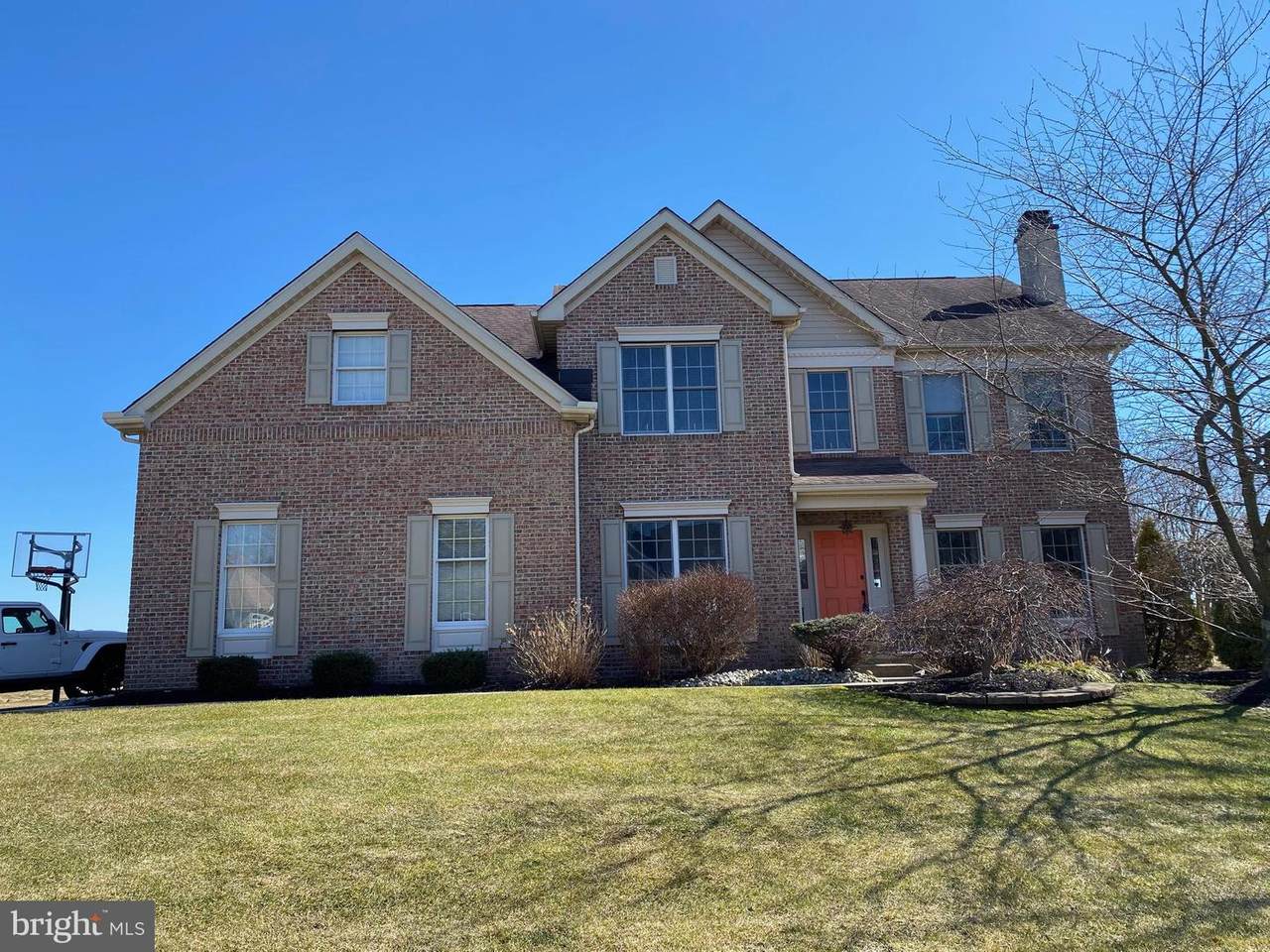 109 Country Club Drive - Photo 1