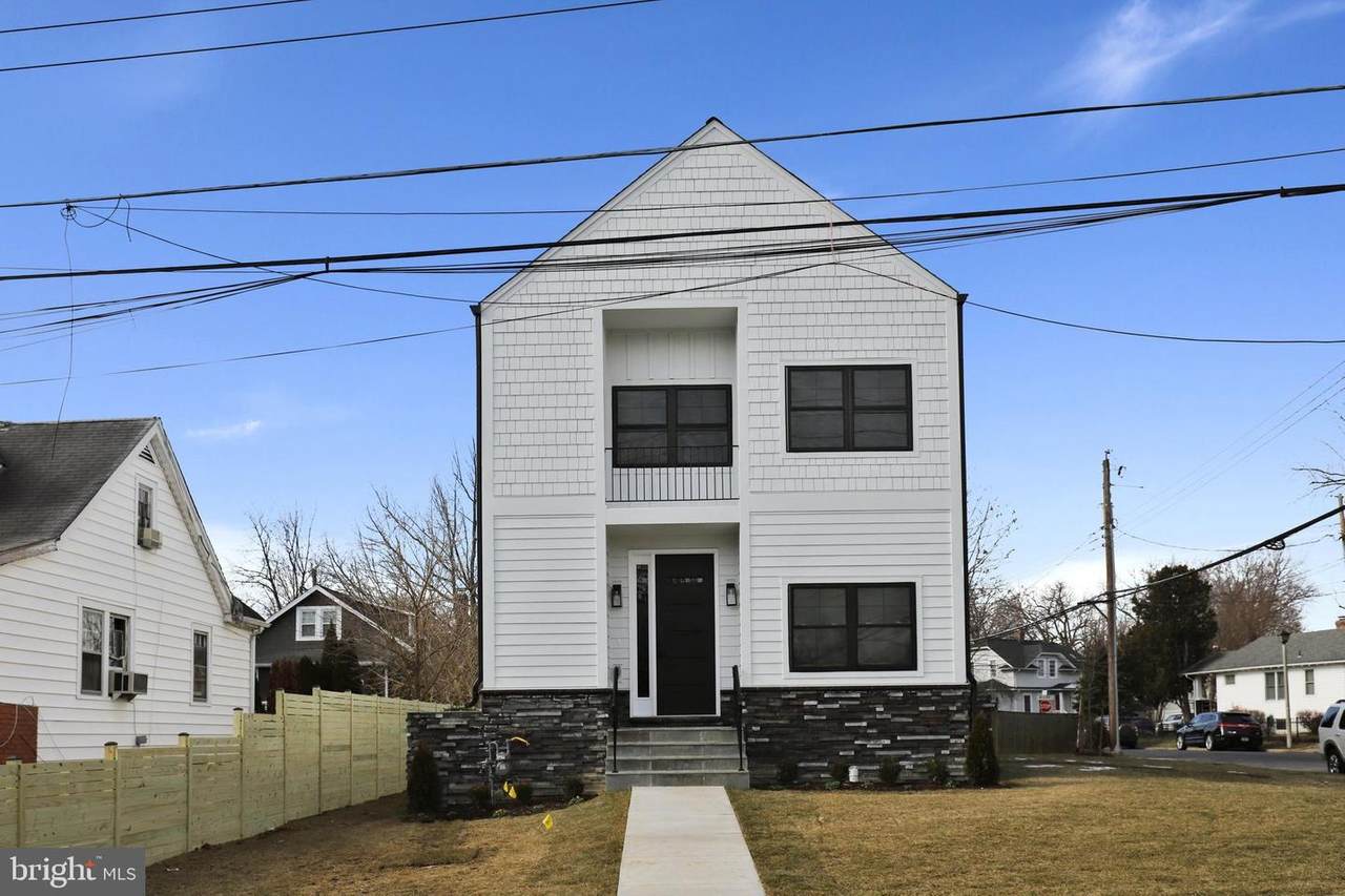 262 Barton Street - Photo 1