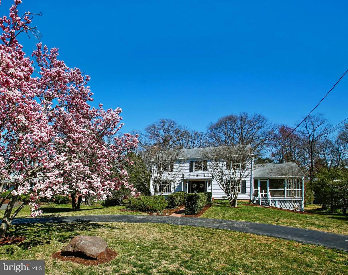 518 Dranesville Road - Photo 1