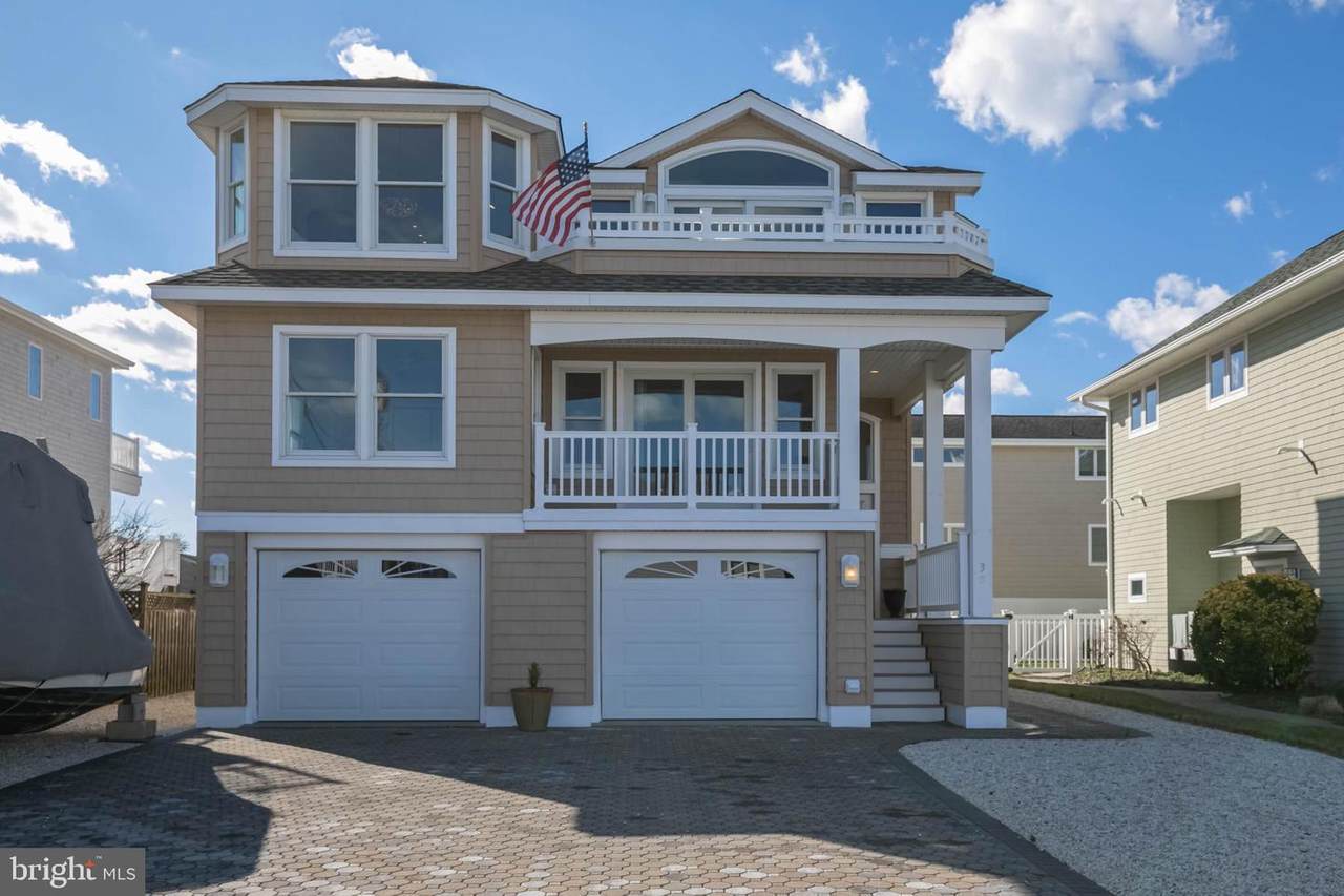 38 8TH Street - Photo 1