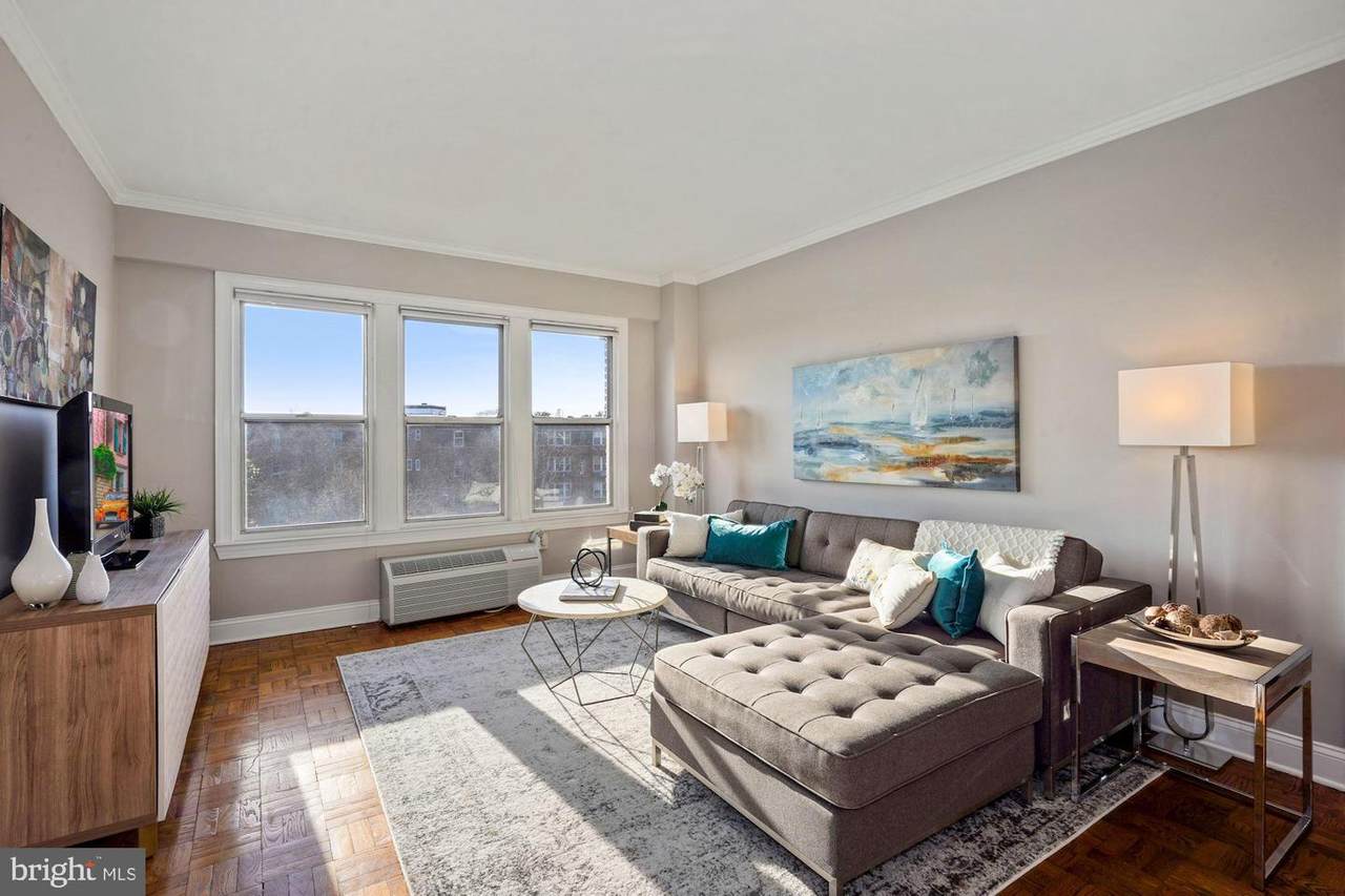 2500 Q Street - Photo 1
