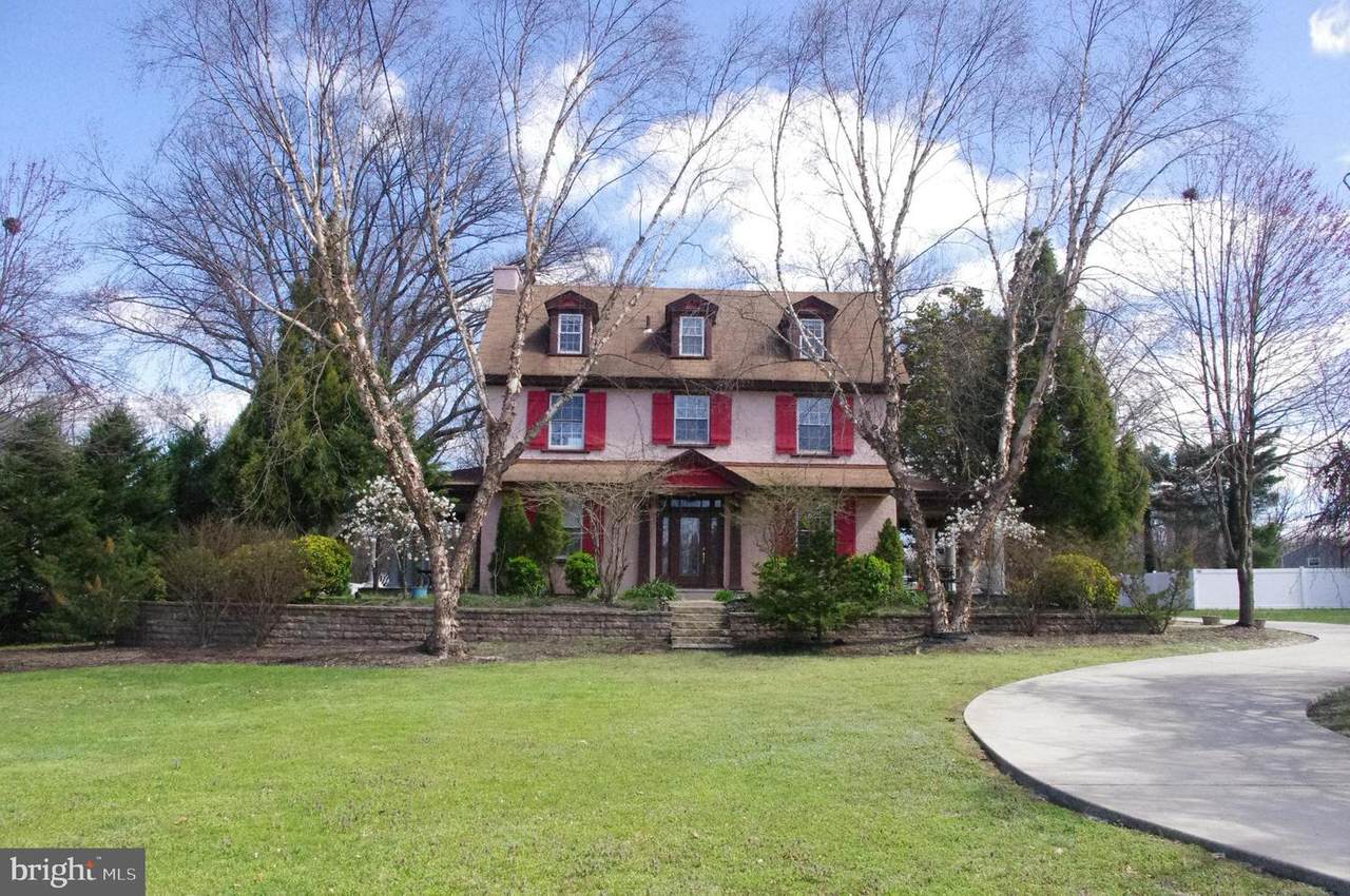 1396 Cinnaminson Avenue - Photo 1