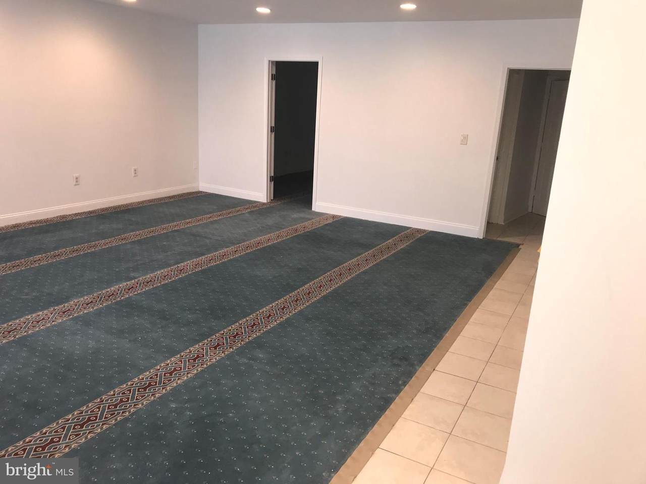 5643 Columbia Pike - Photo 1
