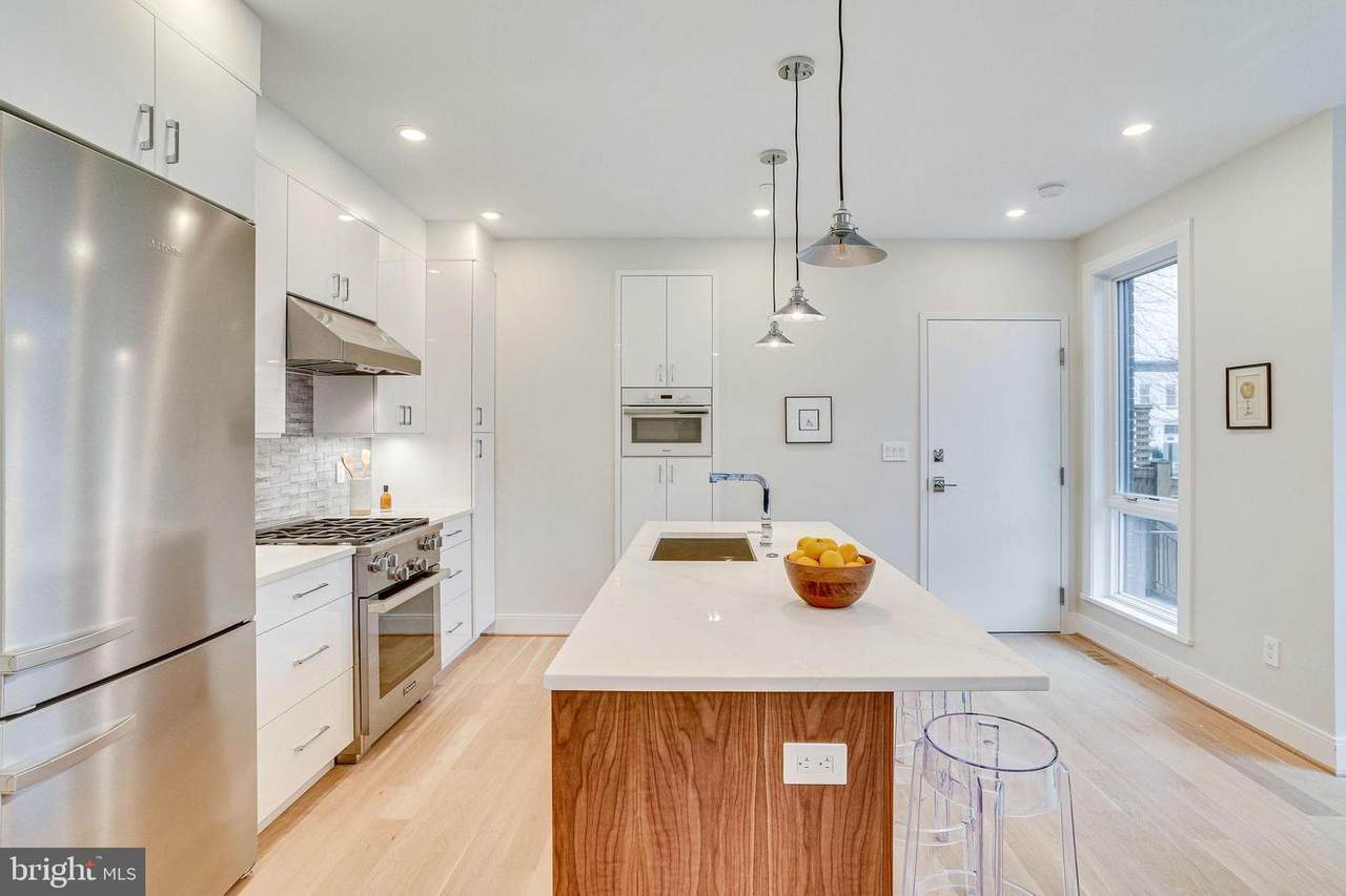 824 13TH Street - Photo 1