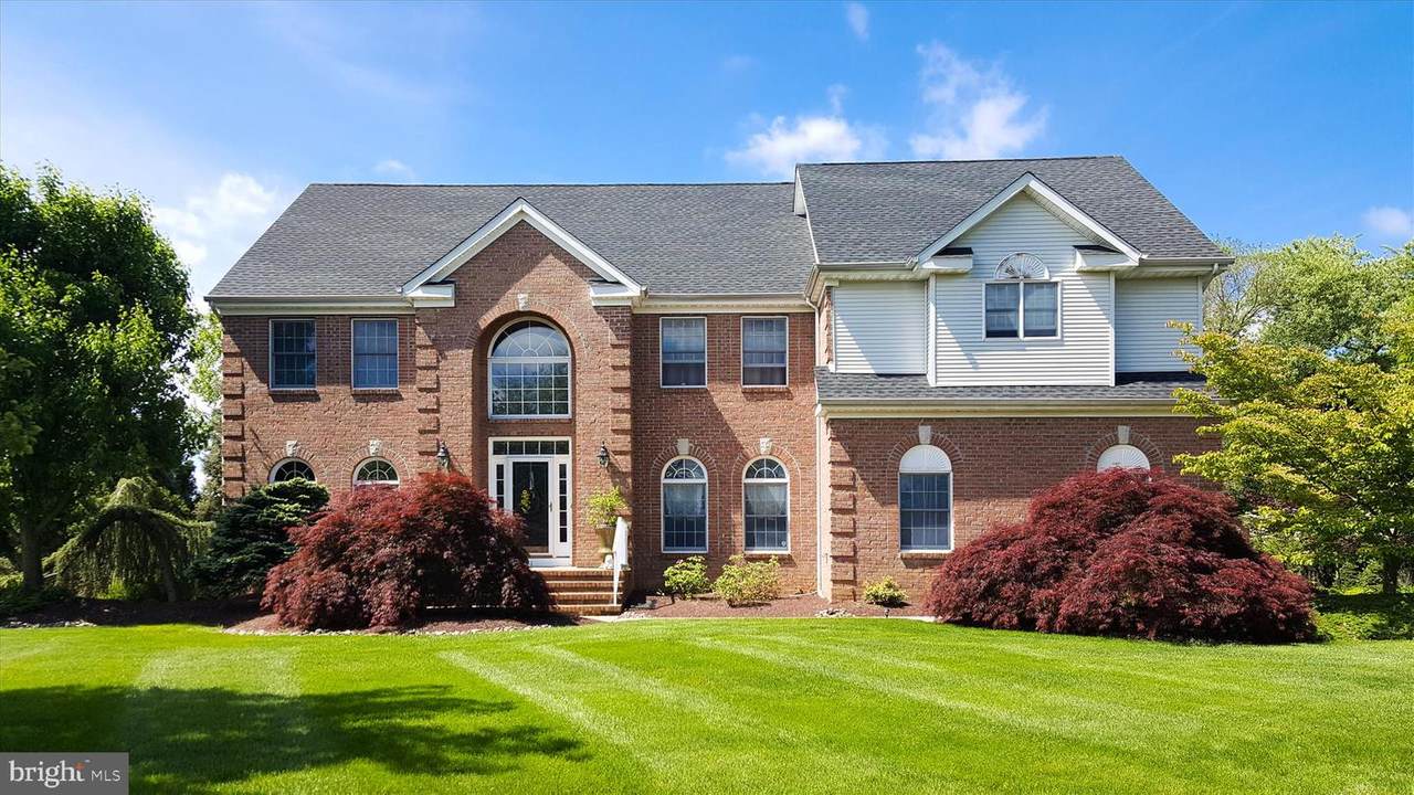 31 Sara Drive - Photo 1
