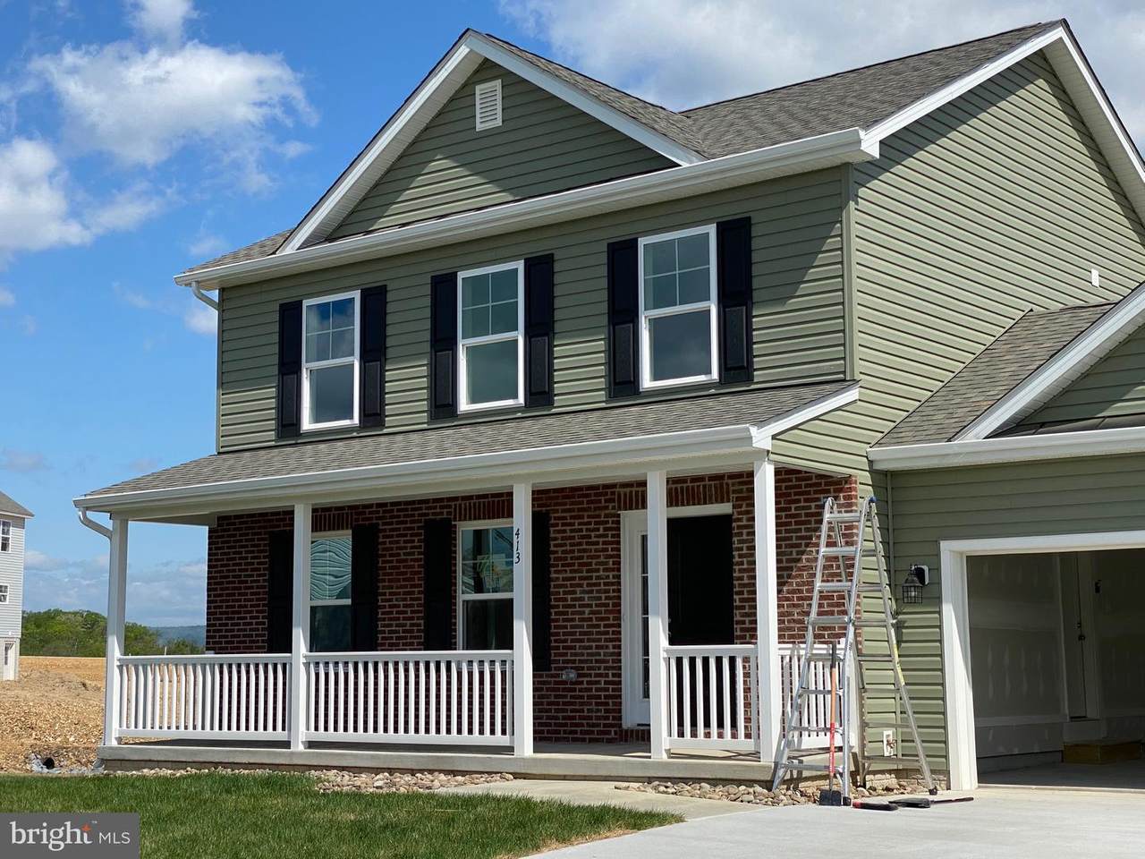 413 Heritage Hills Drive - Photo 1