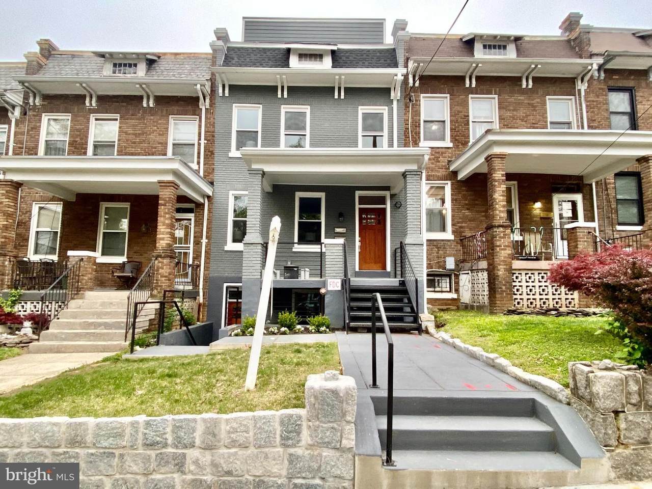 319 Varnum Street - Photo 1