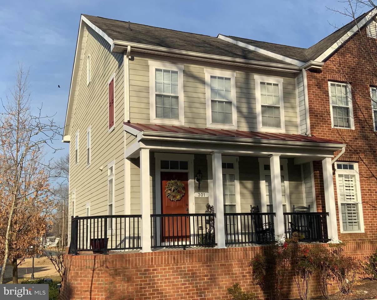 300 Dixon Street - Photo 1