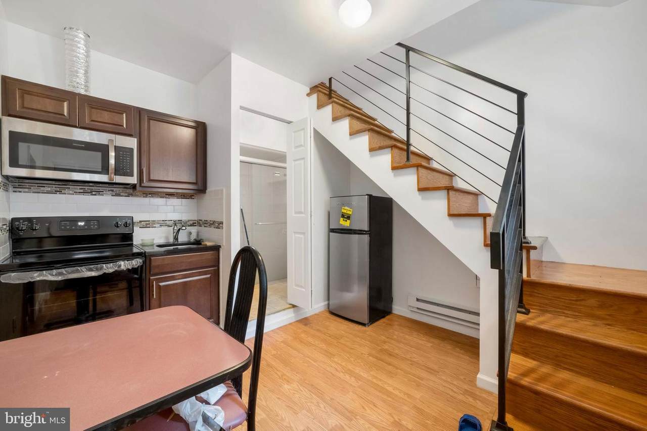 512 5TH Street - Photo 1