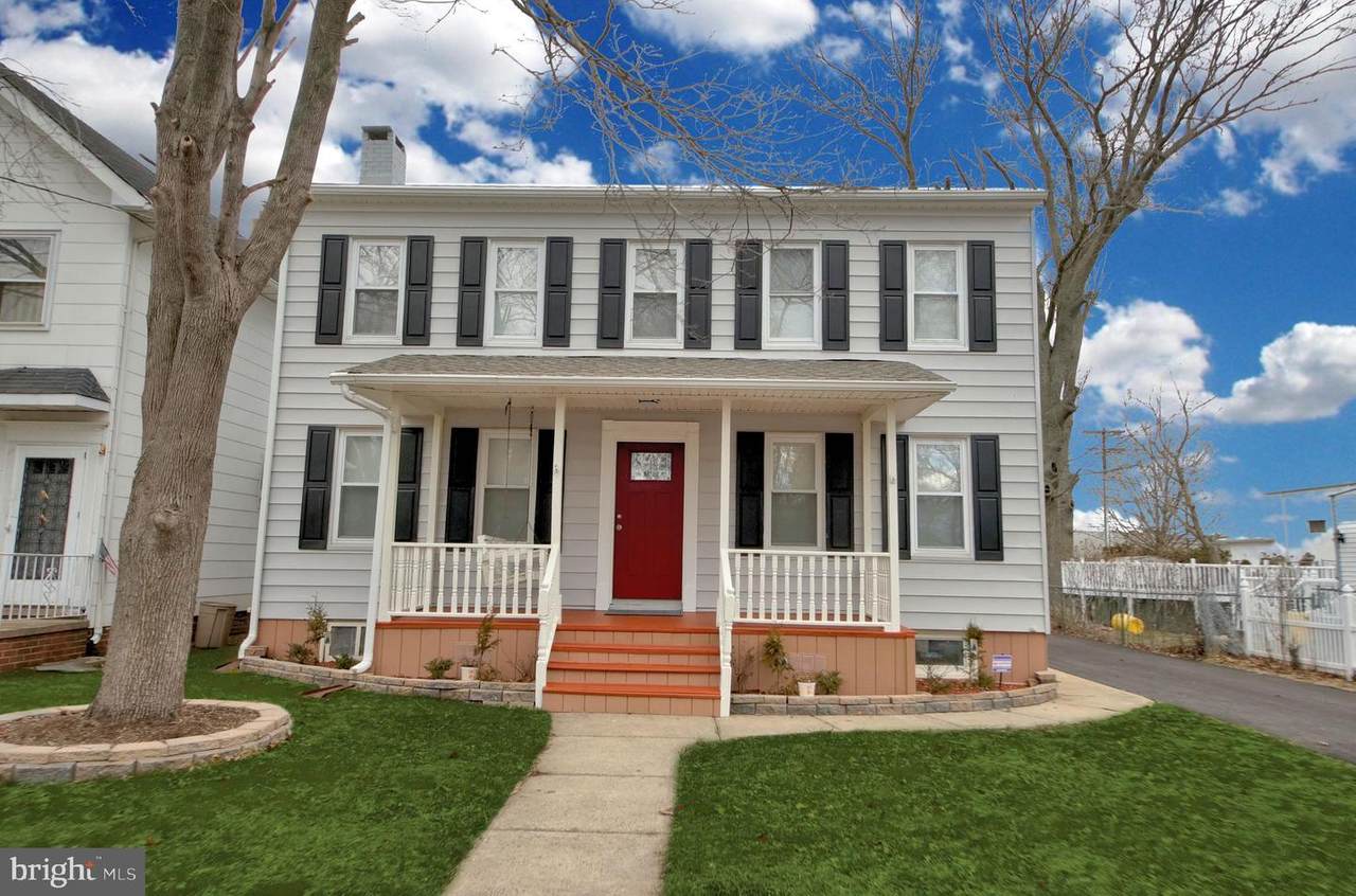 4 Thompson Avenue - Photo 1