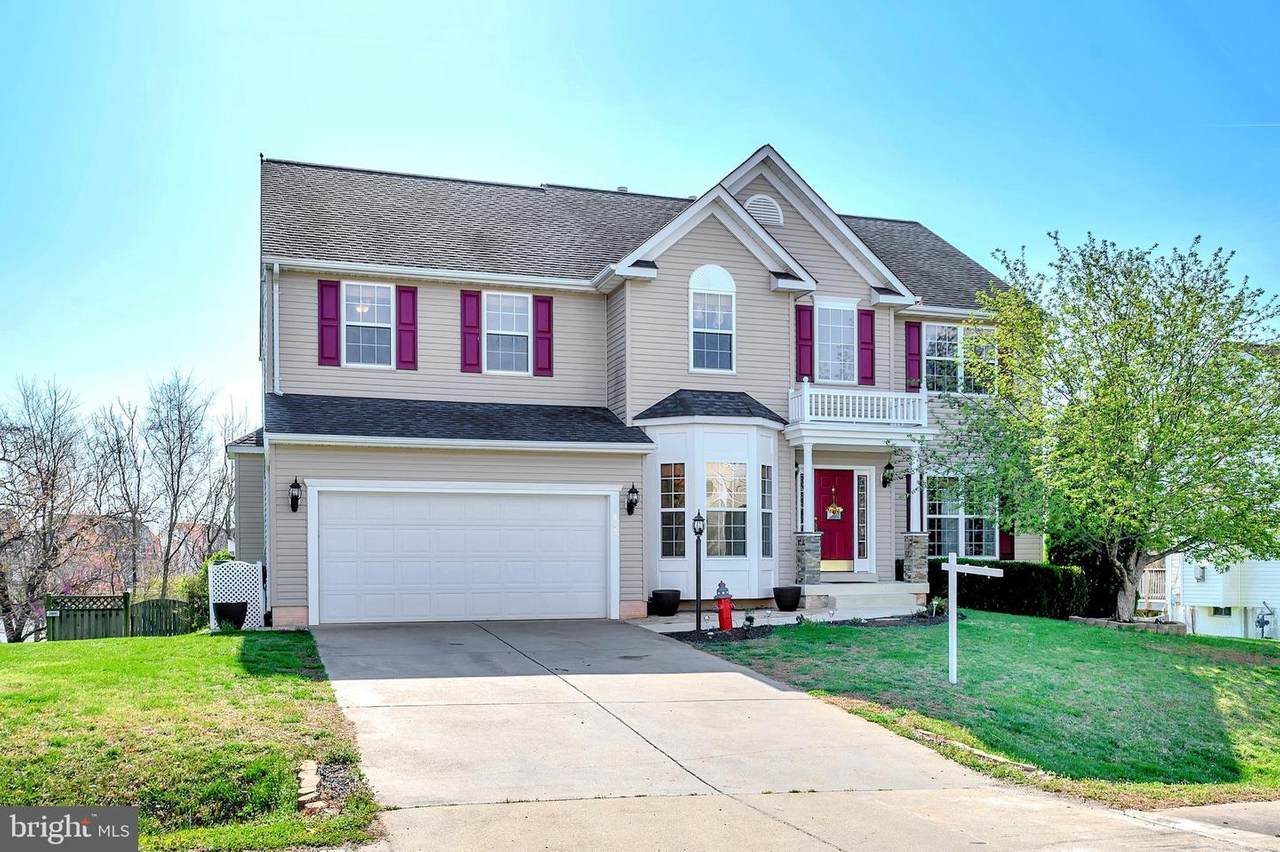 863 Lakeland Court - Photo 1