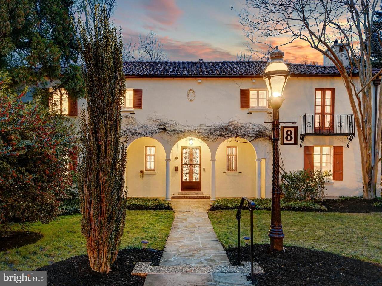 8 Charlcote Place - Photo 1