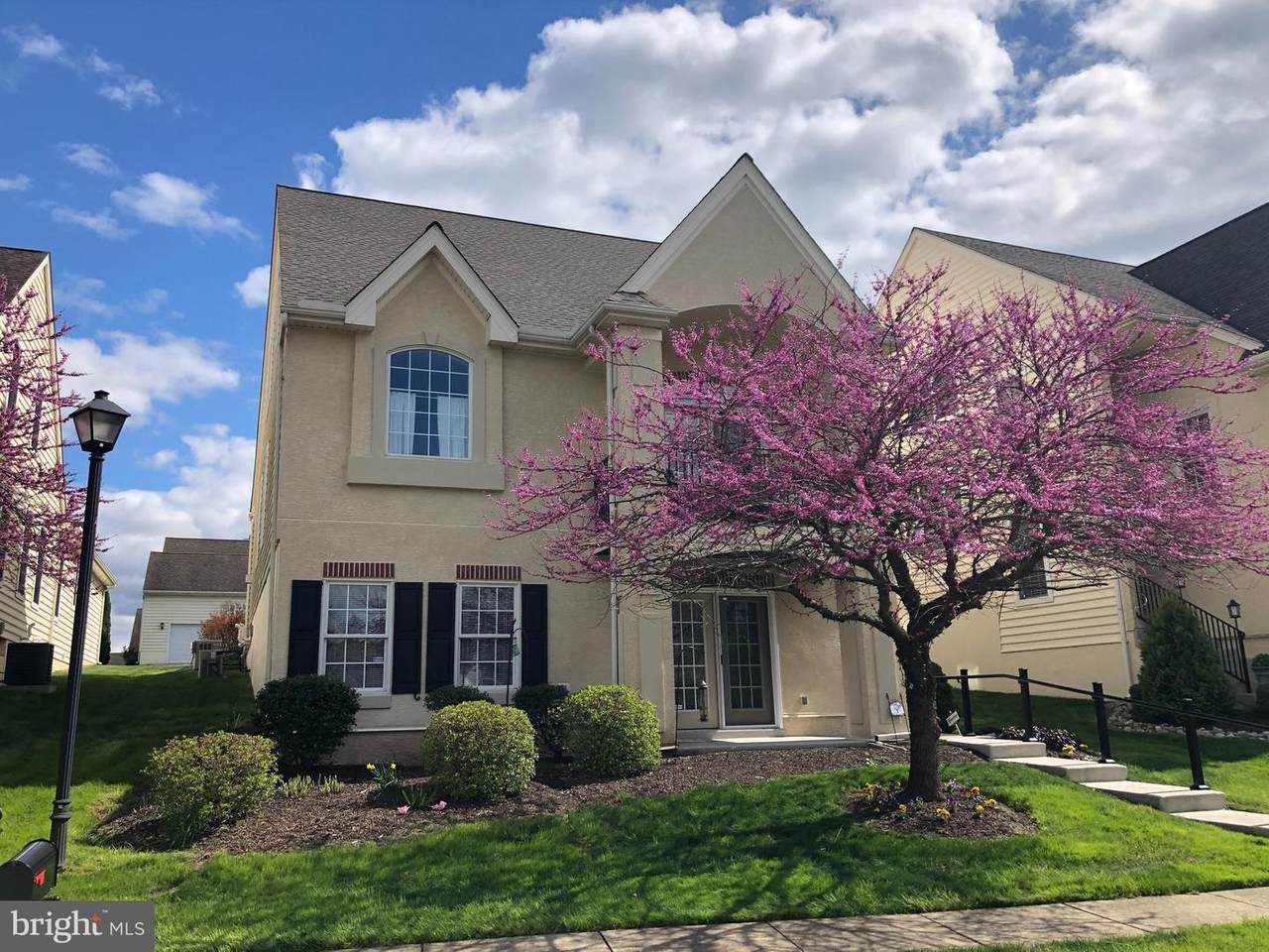 322 Carlisle Drive - Photo 1