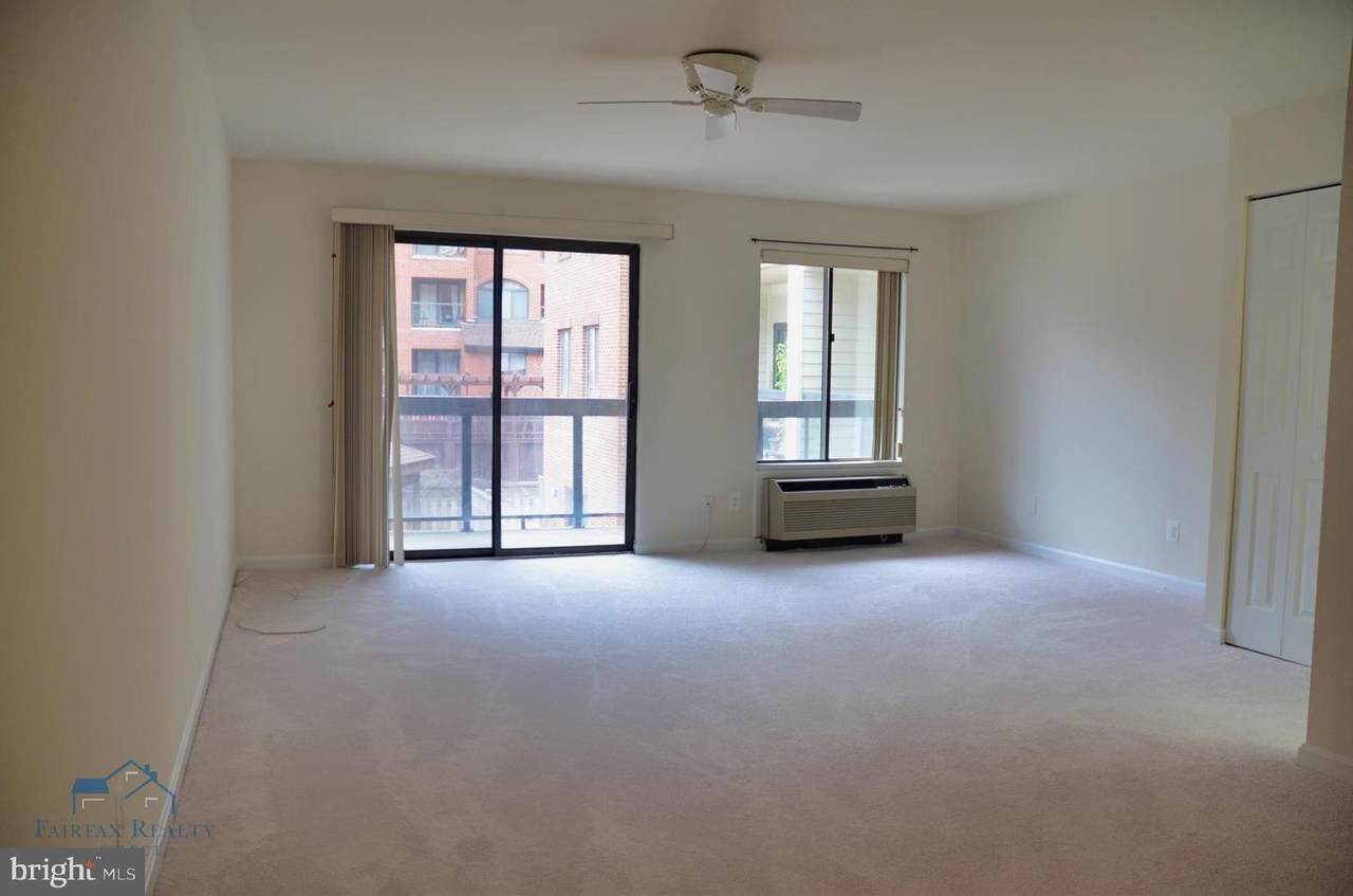 1020 Stafford Street - Photo 1