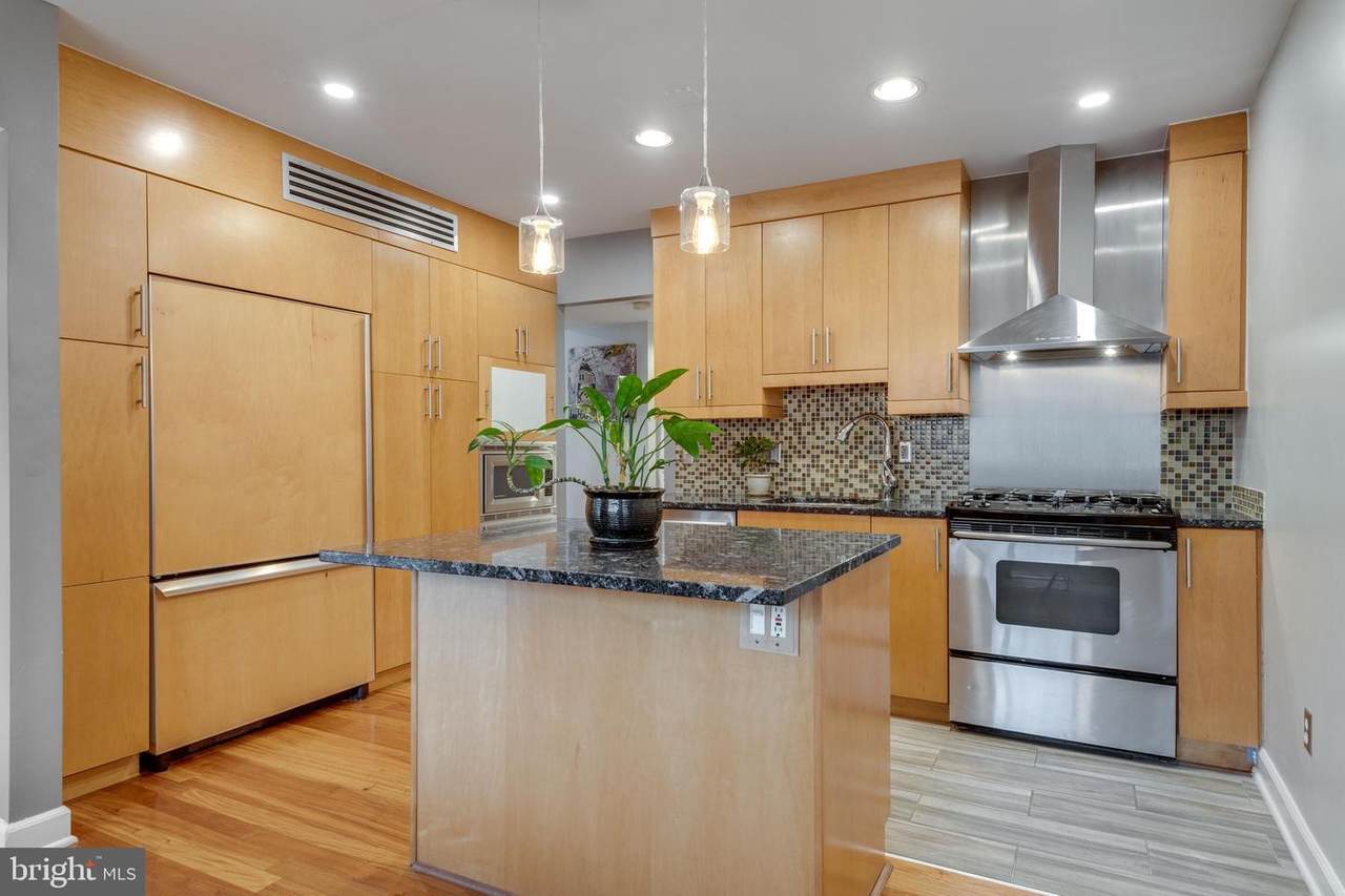1675 Parkcrest Circle - Photo 1