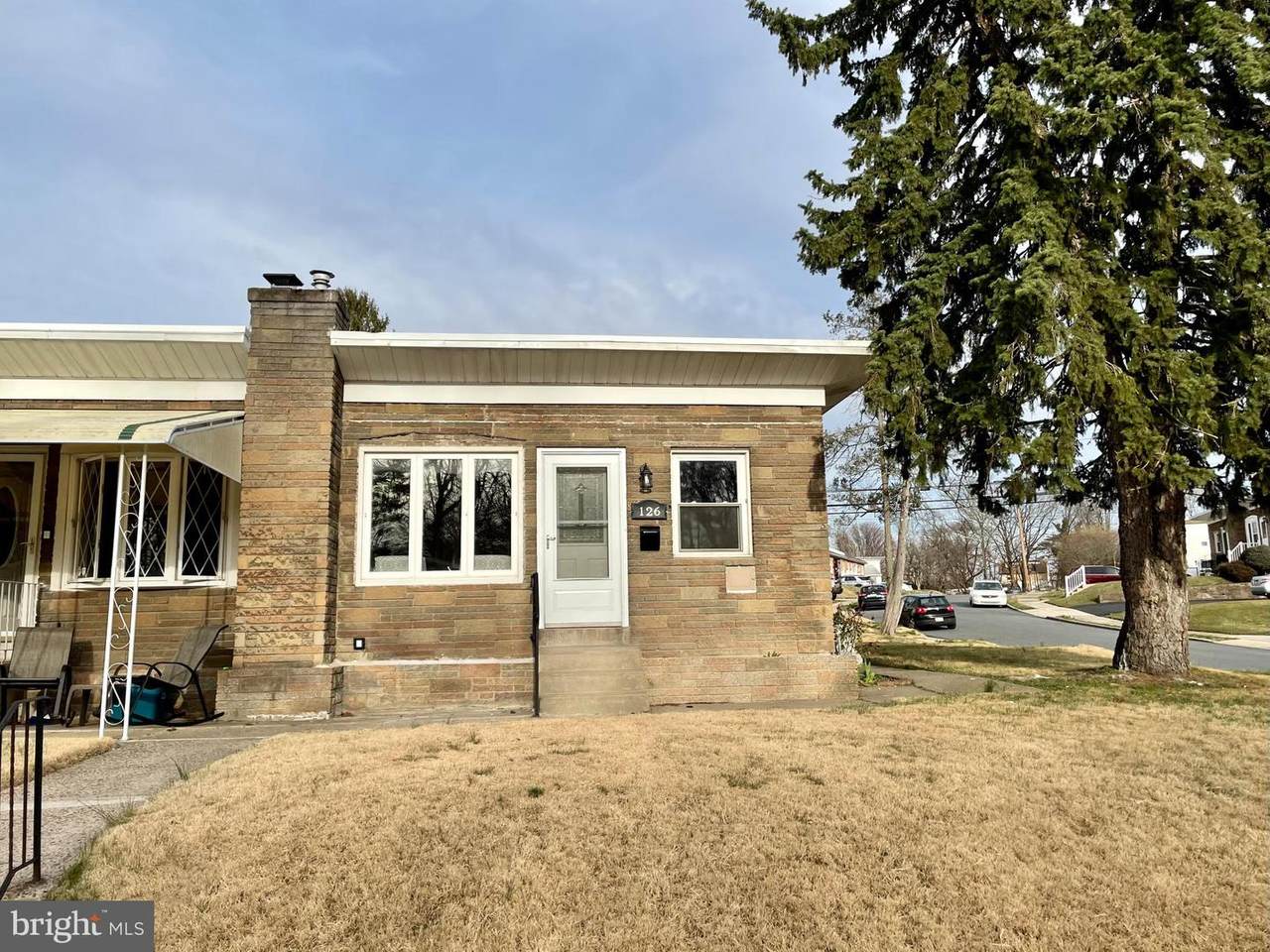 126 Morris Avenue - Photo 1