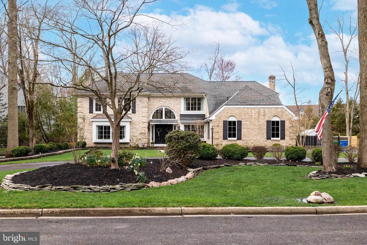 22 Southwood Drive - Photo 1