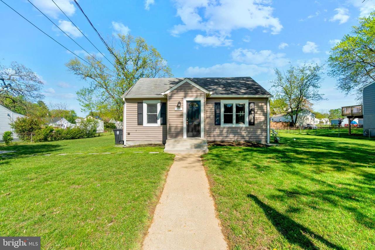 2806 Phelps Avenue - Photo 1