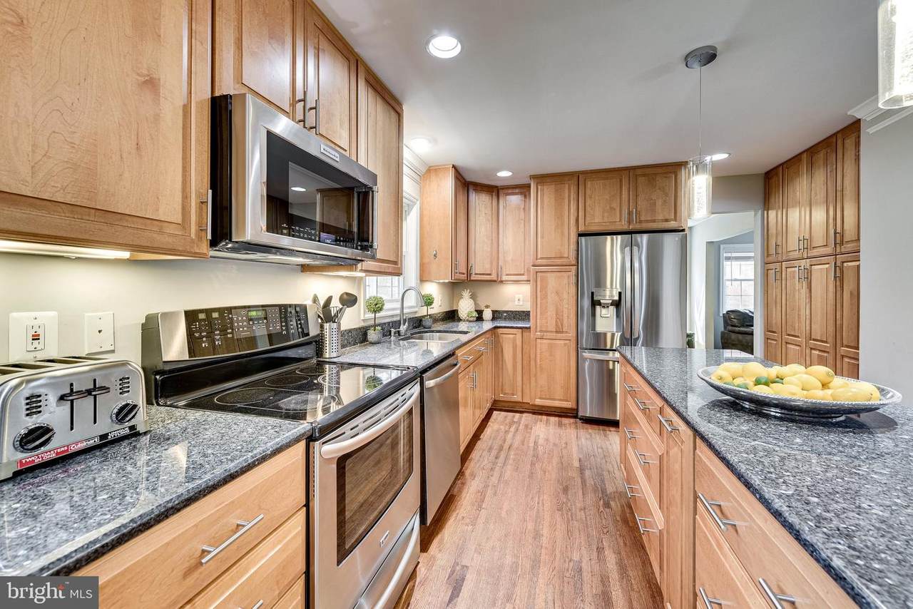8303 Botsford Court - Photo 1
