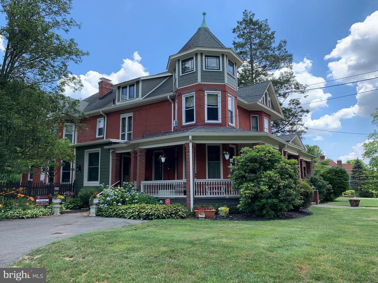 532 Grand Avenue - Photo 1