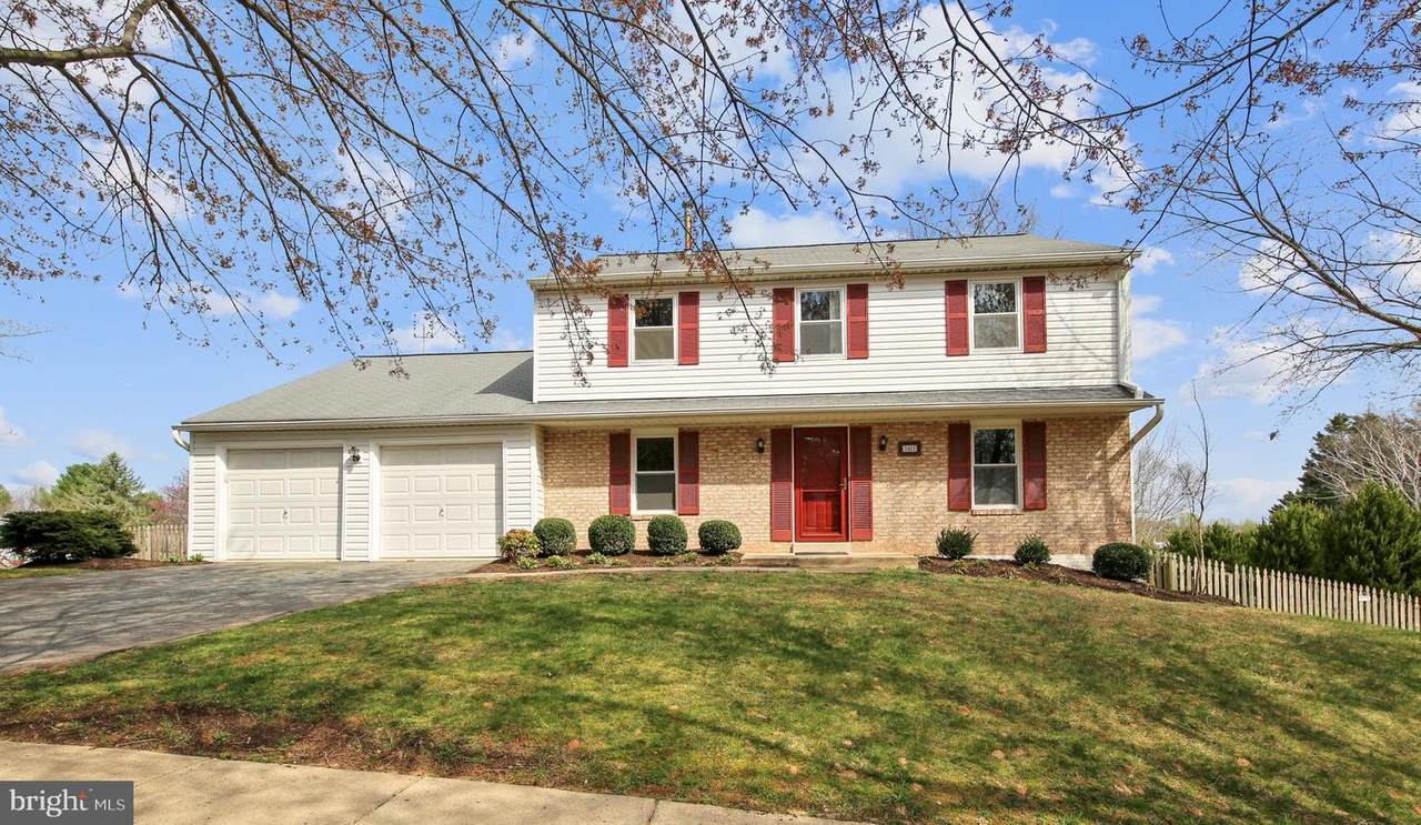 7421 Oskaloosa Drive - Photo 1