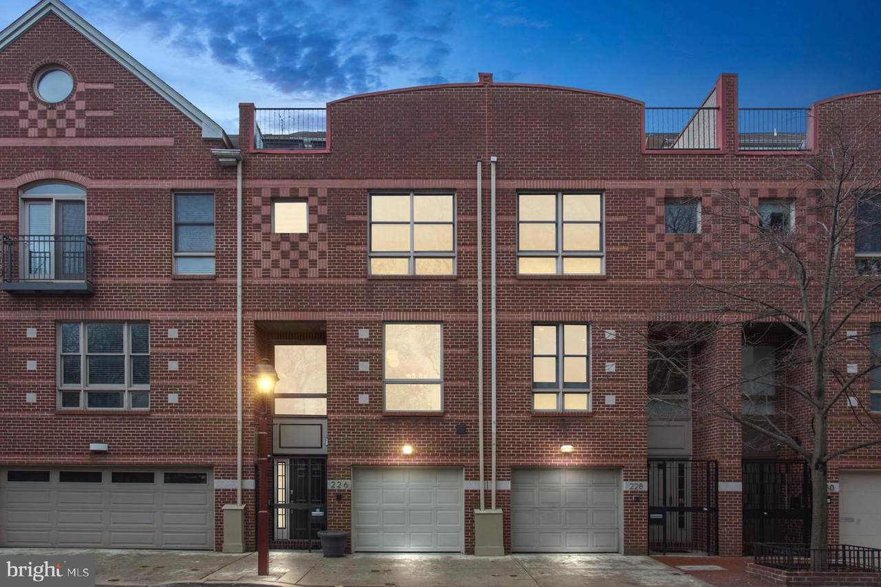 226 Lombard Street - Photo 1
