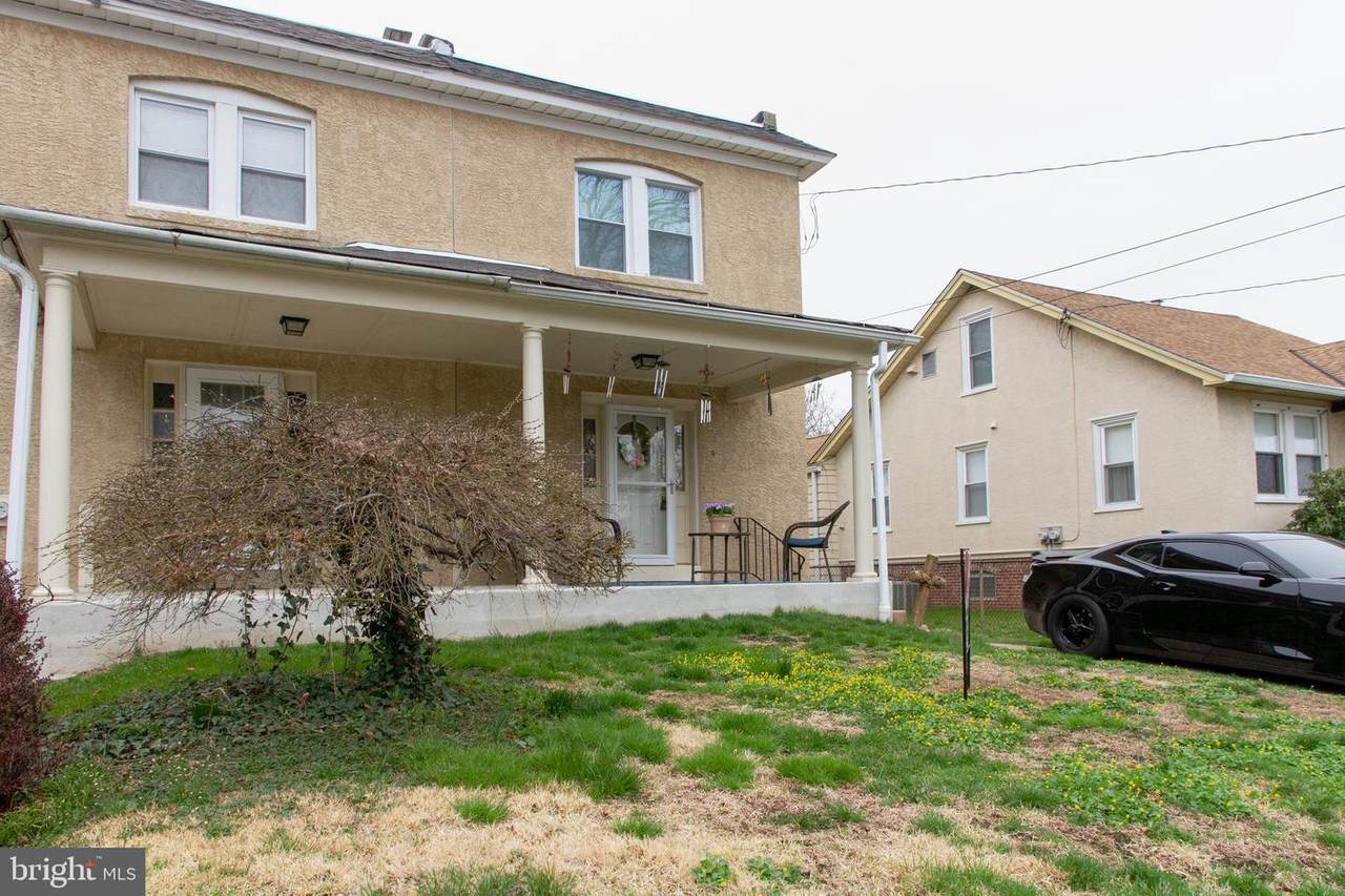 2723 Chestnut Avenue - Photo 1