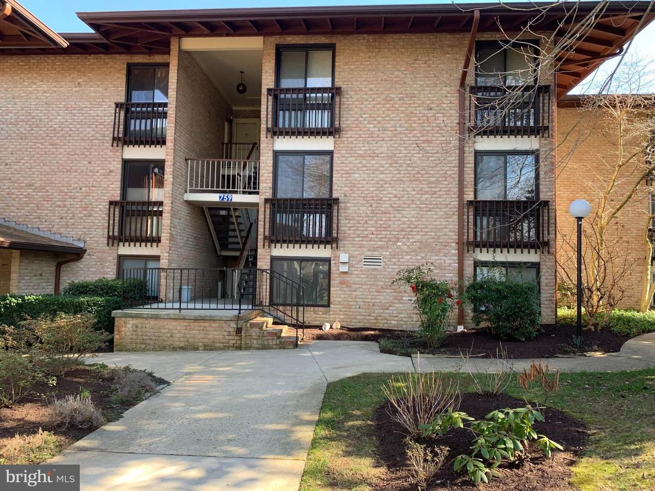 759 Fairview Avenue - Photo 1