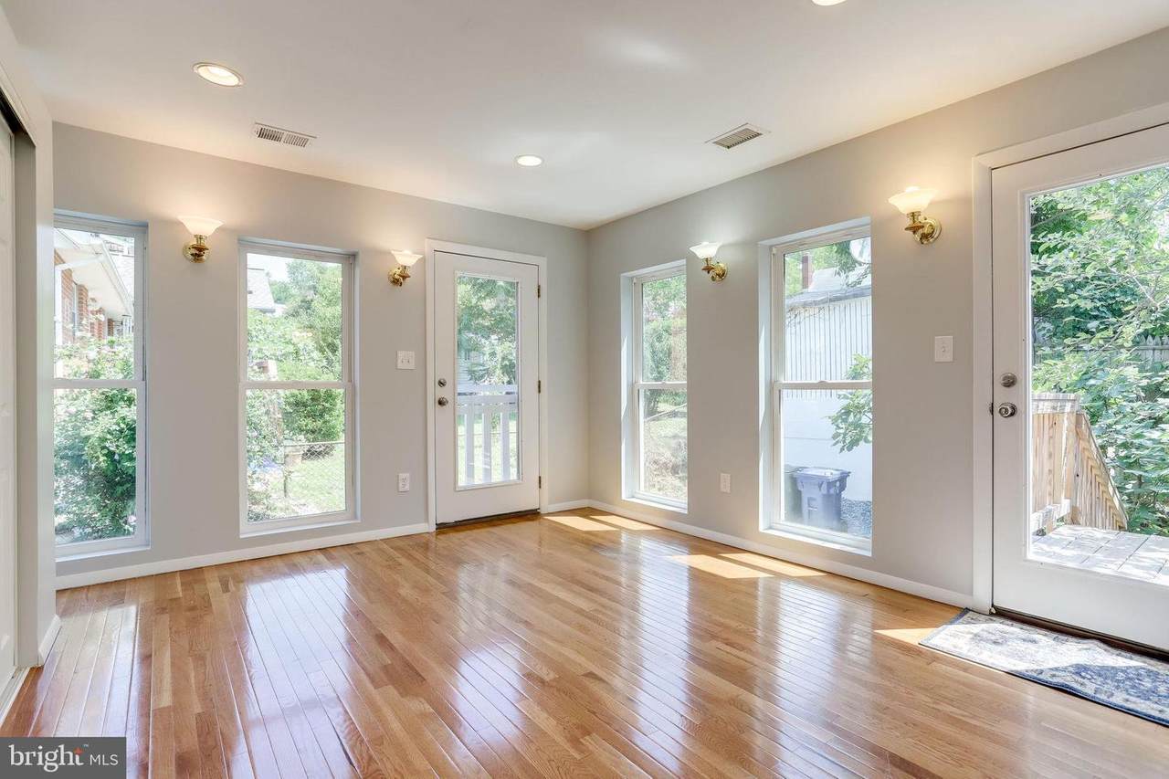 113 Gladden - Photo 1