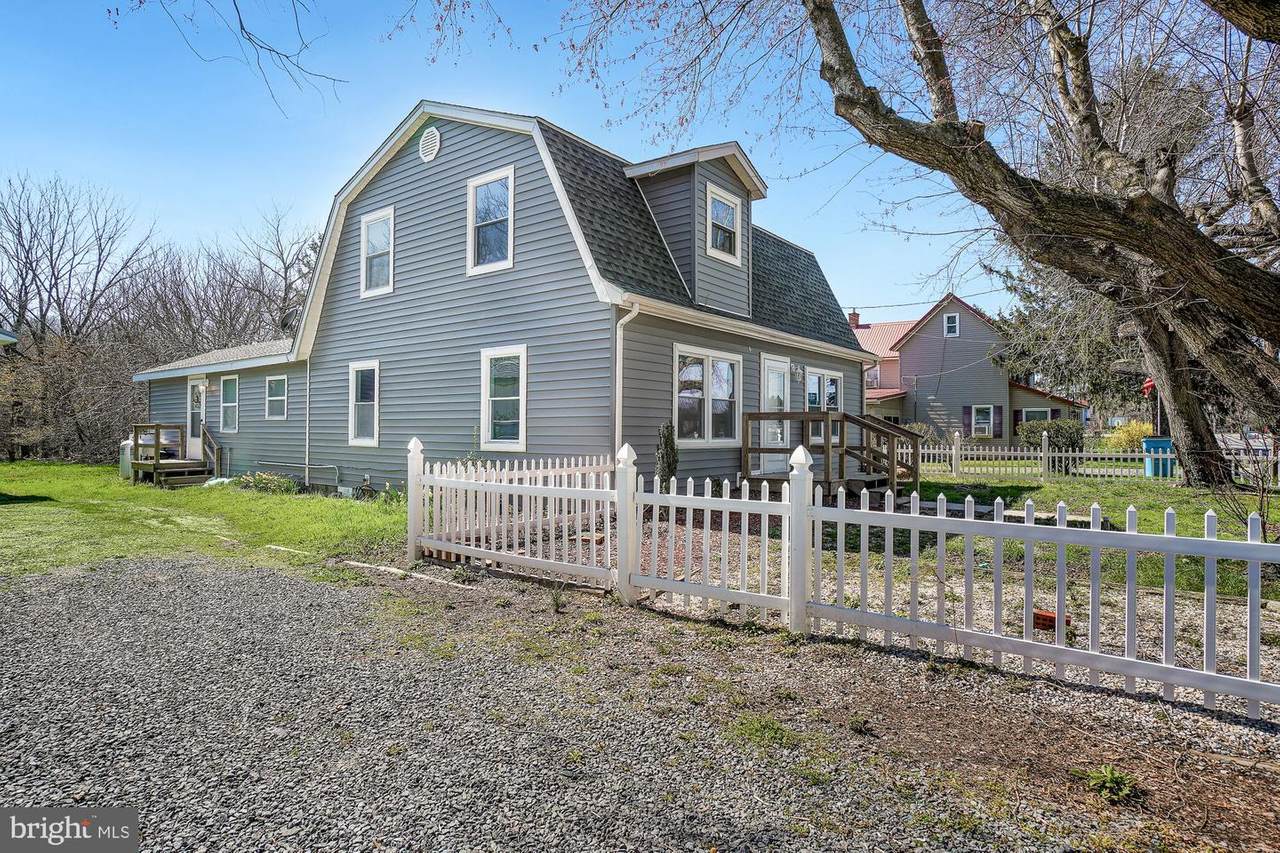 8414 Langmaid Road - Photo 1