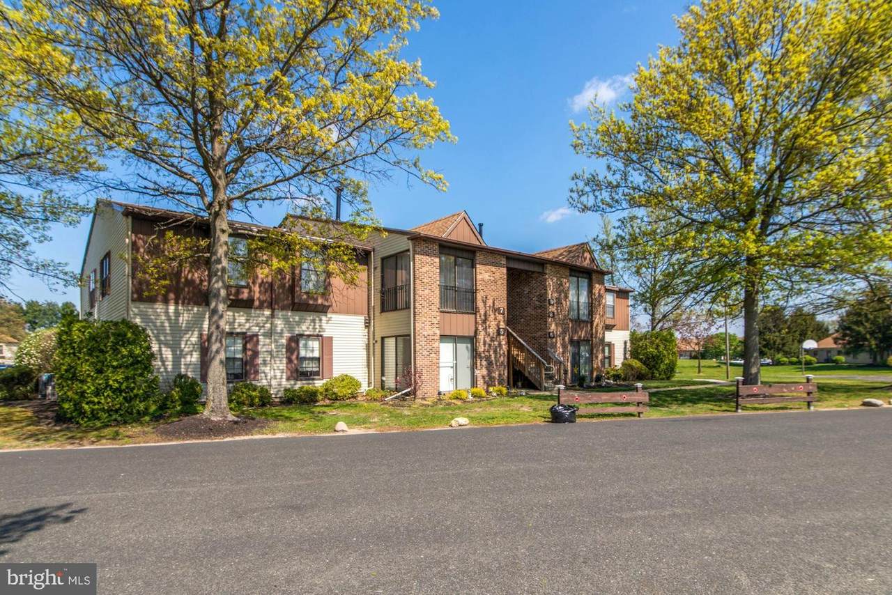 7 Windsor Court - Photo 1