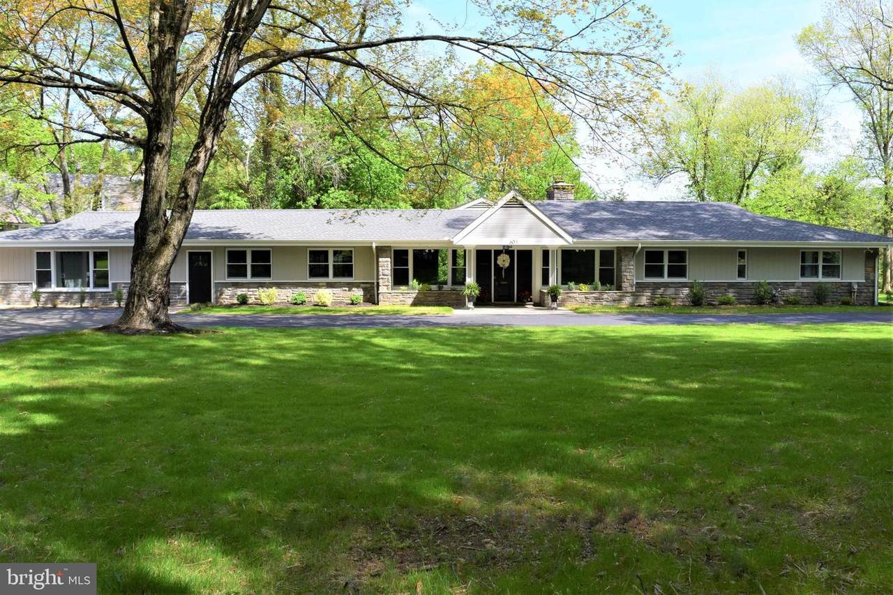 601 Coopertown Road - Photo 1