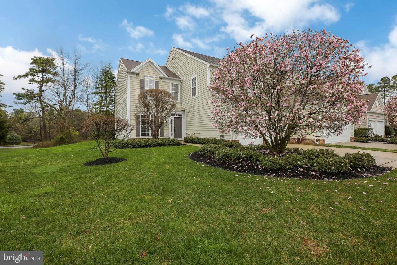 8 Brattleboro Court - Photo 1
