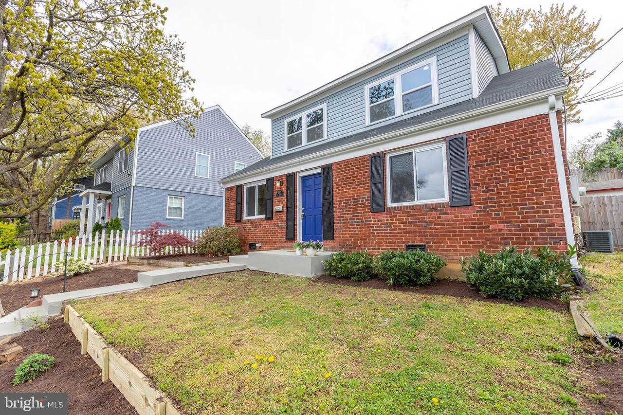 2021 Quincy Street - Photo 1