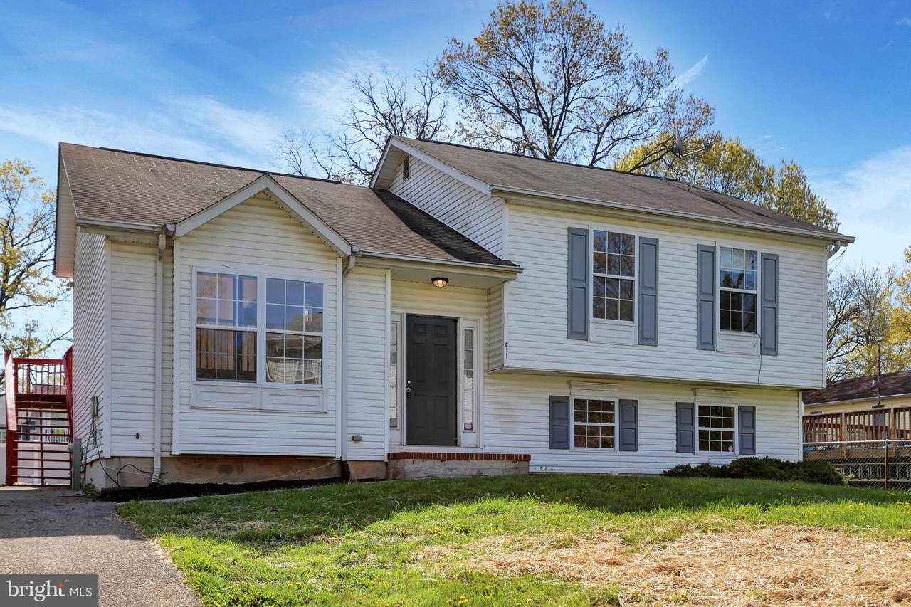 411 Delaware Place - Photo 1