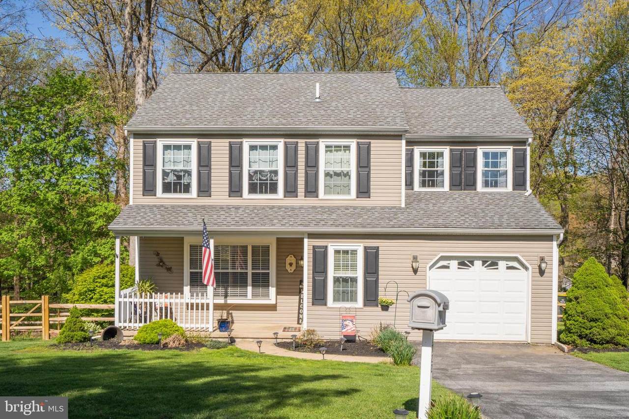 1722 Julie Drive - Photo 1