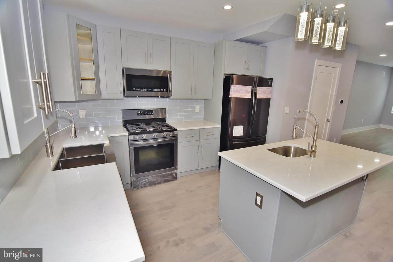 622 Sigel Street - Photo 1