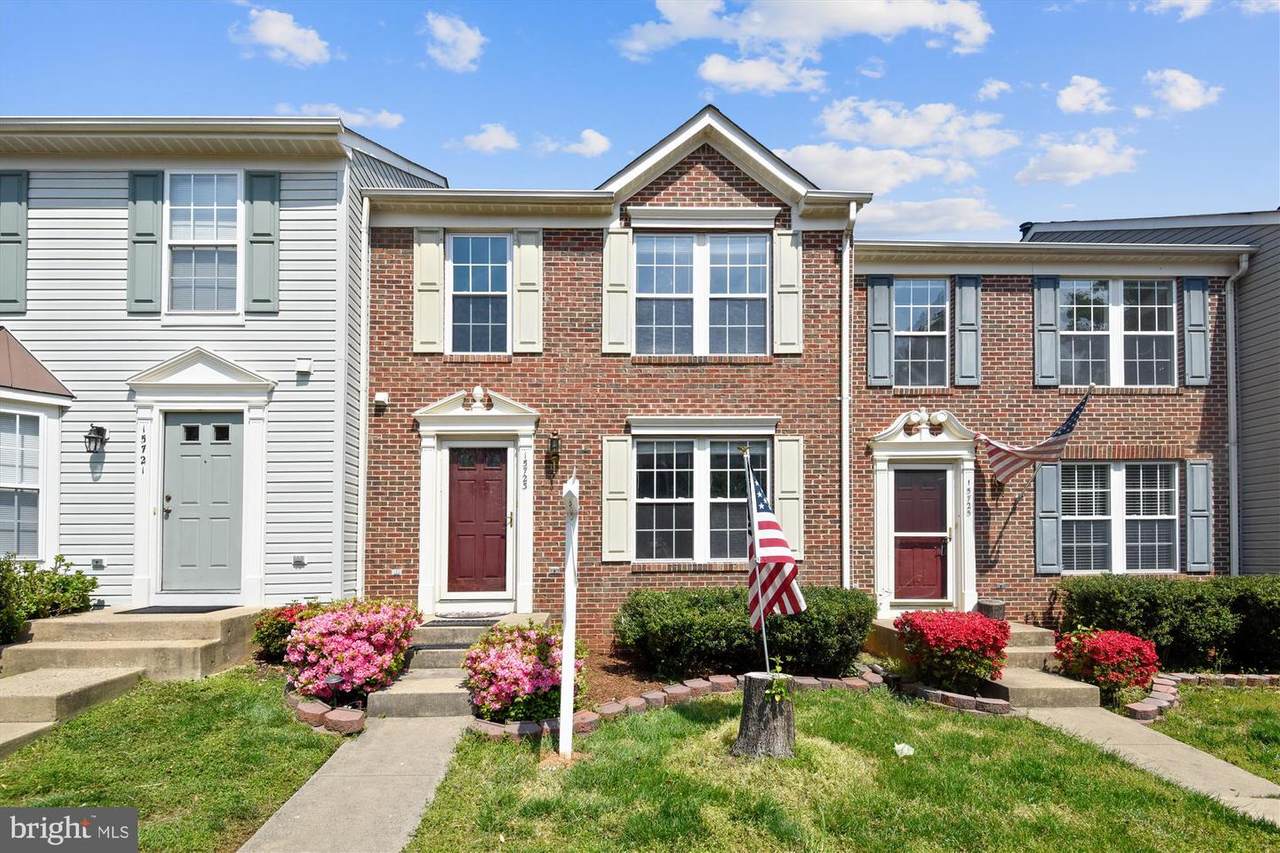 15723 Viewpoint Circle - Photo 1