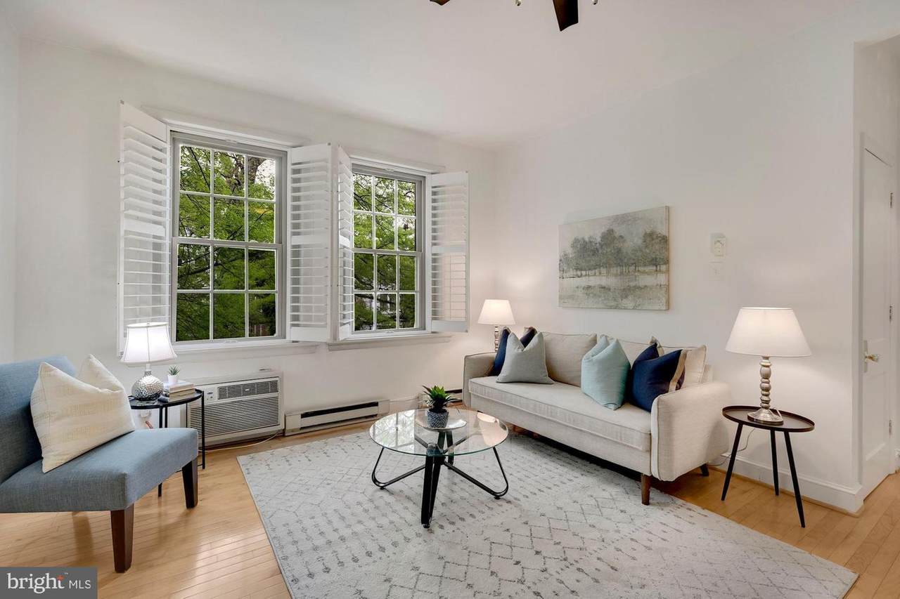 2010 Kalorama Road - Photo 1